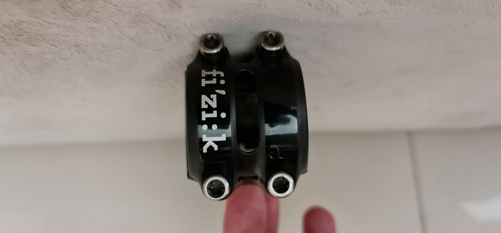 Avanço Fizik Cyrano R1 130mm 7°