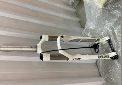 SUSPENSÃO ROCKSHOX XC 32 com trava no guidão