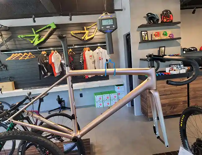 QUADRO SPEED S-WORKS AETHOS