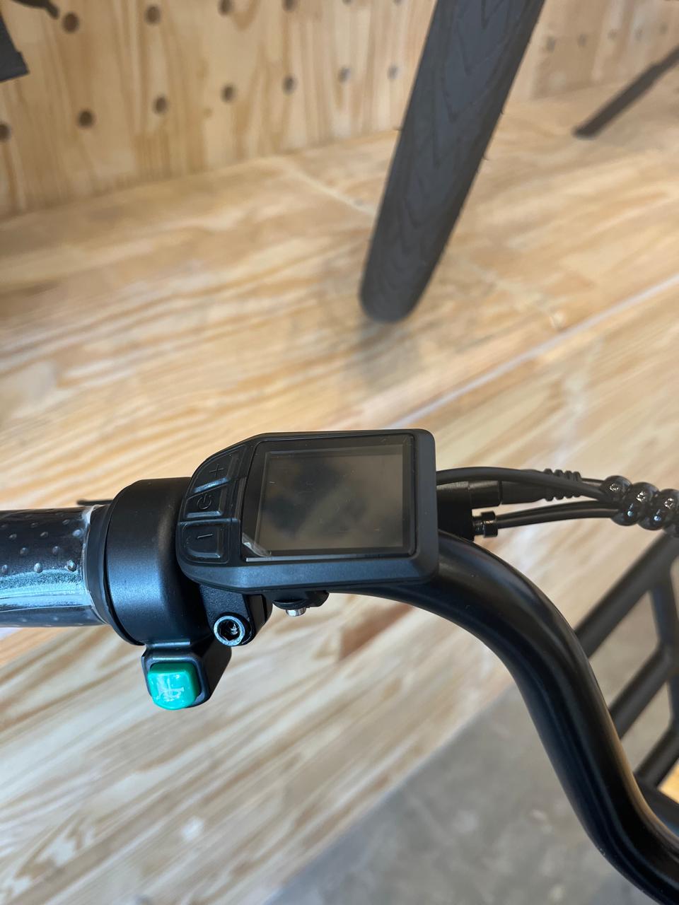 BICICLETA ELÉTRICA LEV CRUISER PLUS ARO 24