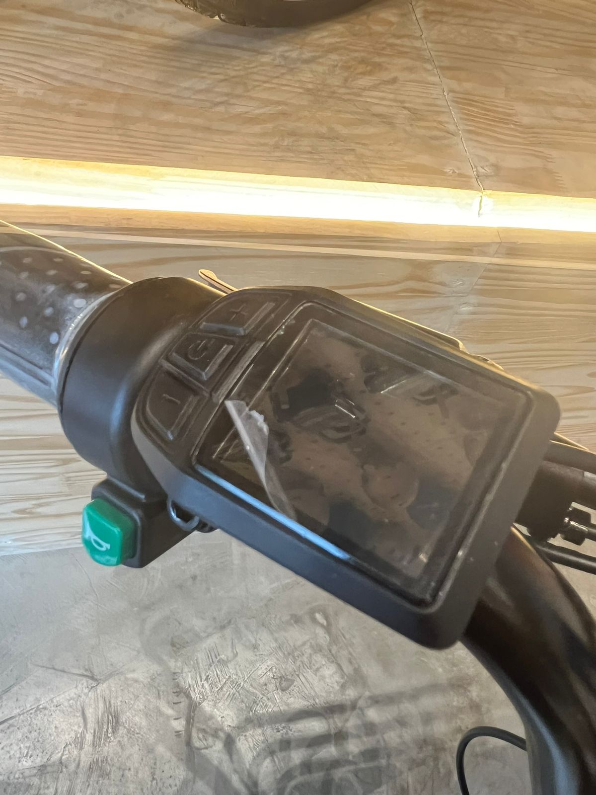 BICICLETA ELÉTRICA LEV CRUISER S PLUS Aro 24